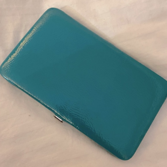 Turquoise wallet - Picture 1 of 3
